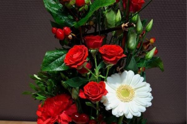 Red Garden. un jardin de fleurs piqué  pour celle ou celui qu'on aime